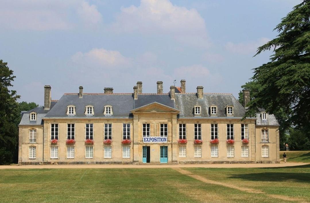 La Chambre Des Remparts ファレーズ エクステリア 写真