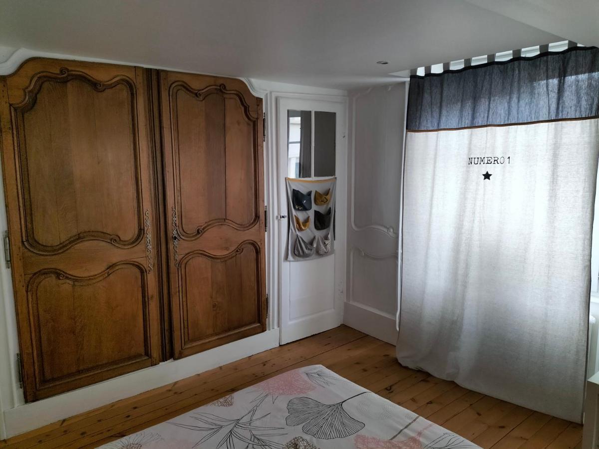 La Chambre Des Remparts ファレーズ エクステリア 写真