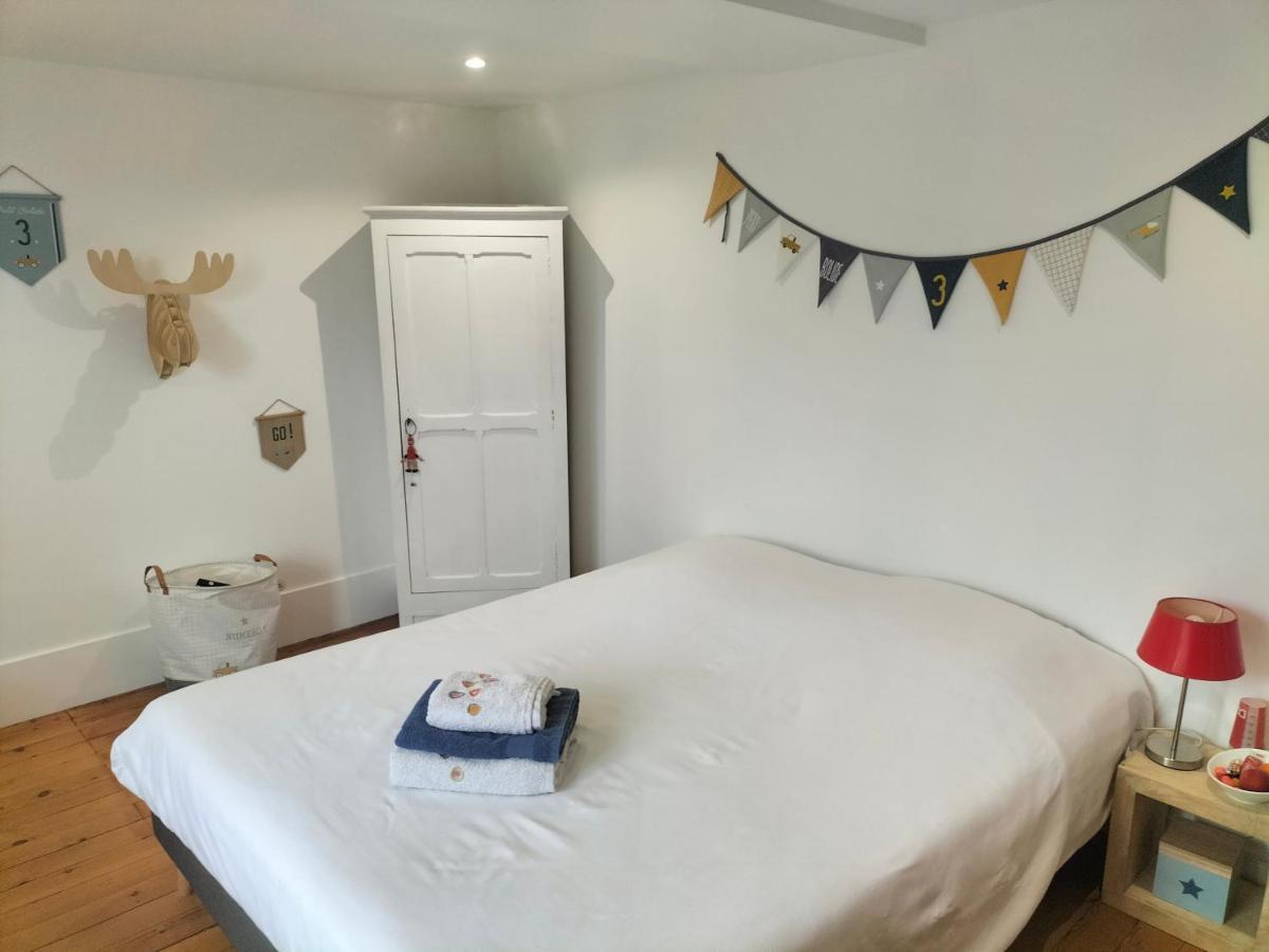 La Chambre Des Remparts ファレーズ エクステリア 写真